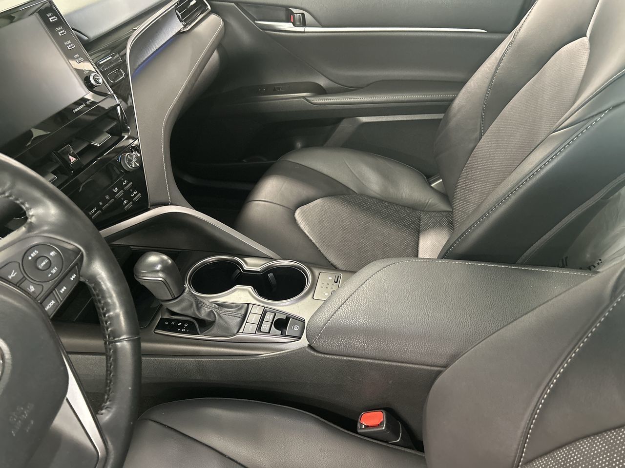Toyota Camry  2023