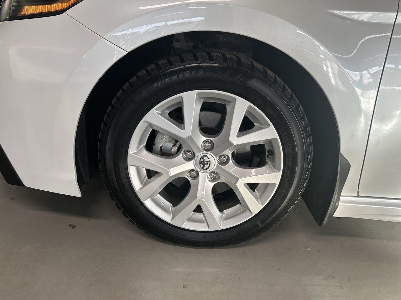 Toyota Camry  2023