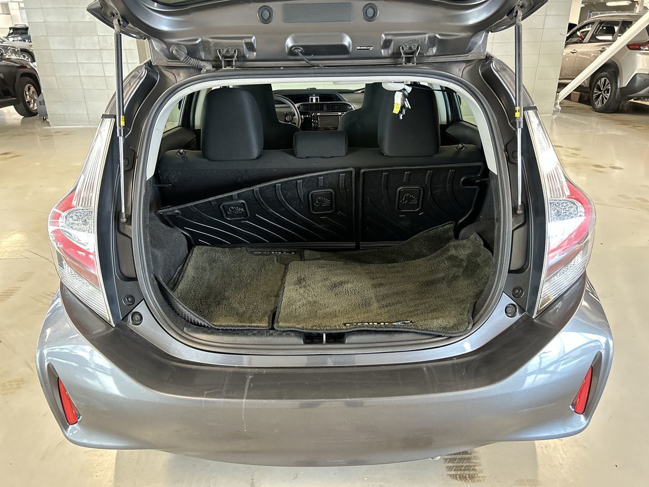 Toyota Prius c  2018