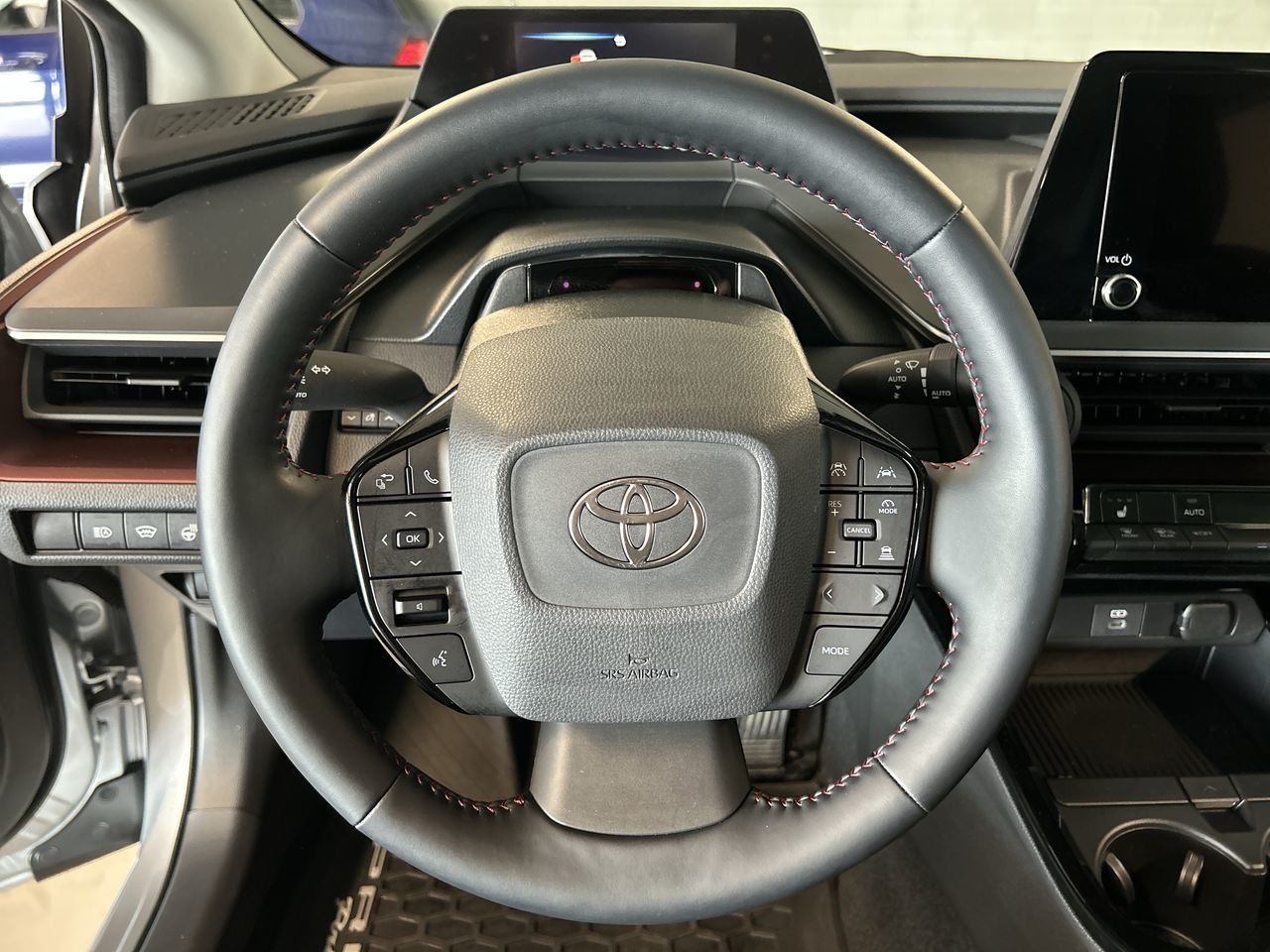 Toyota PRIUS PRIME  2024 à Dorval, Québec