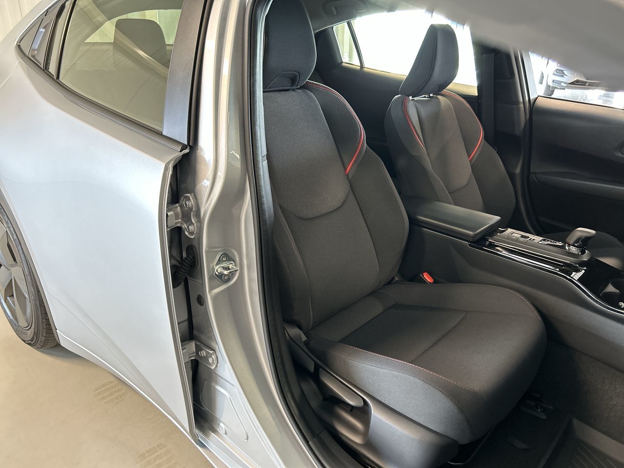 Toyota PRIUS PRIME  2024