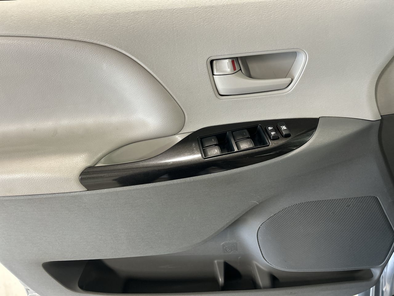 2014 Toyota Sienna in Dorval, Quebec