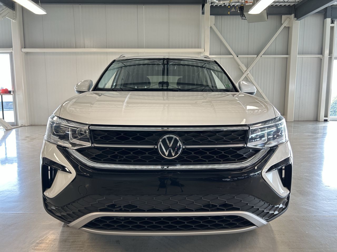 Volkswagen Taos  2024