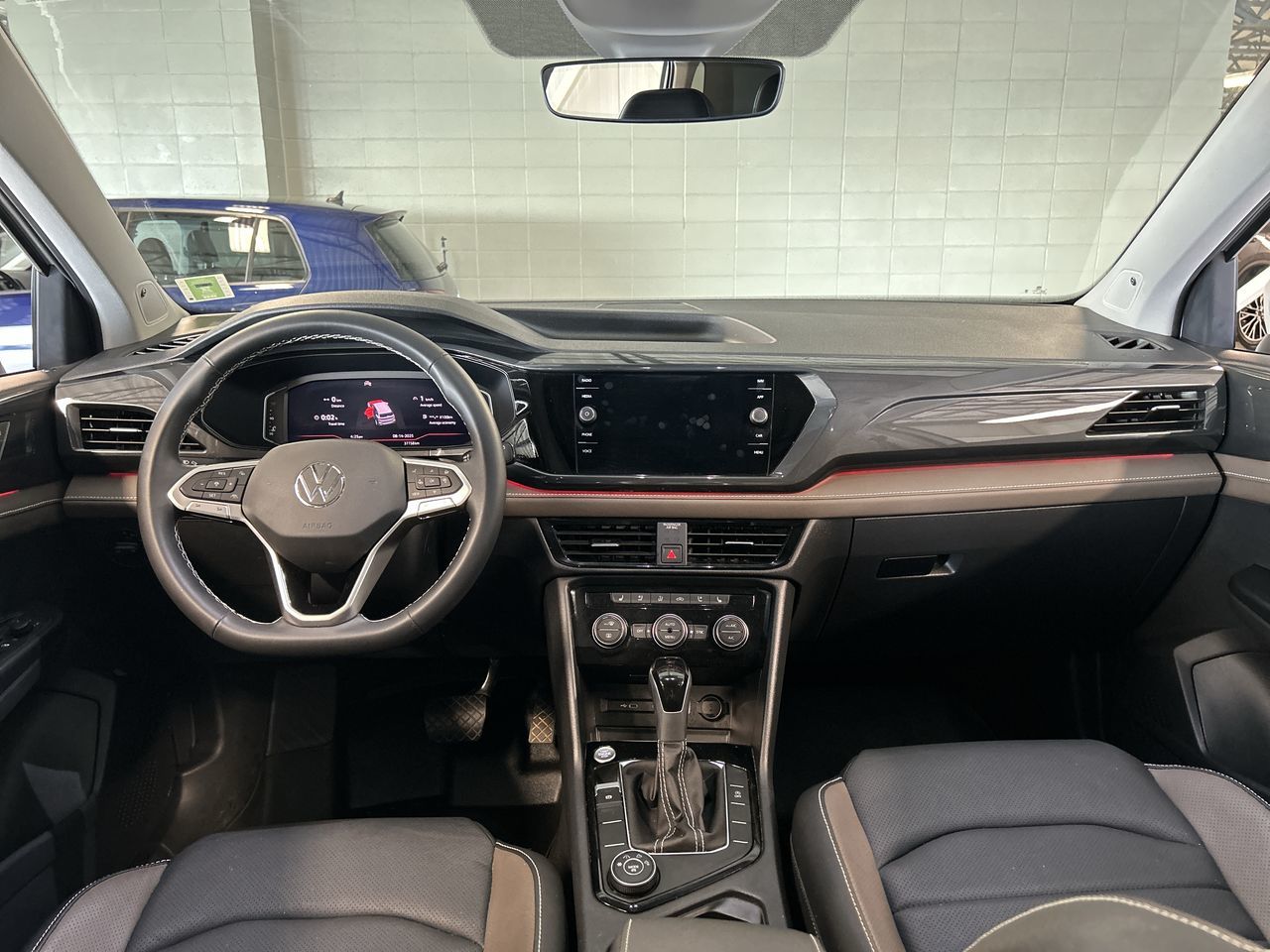 Volkswagen Taos  2024