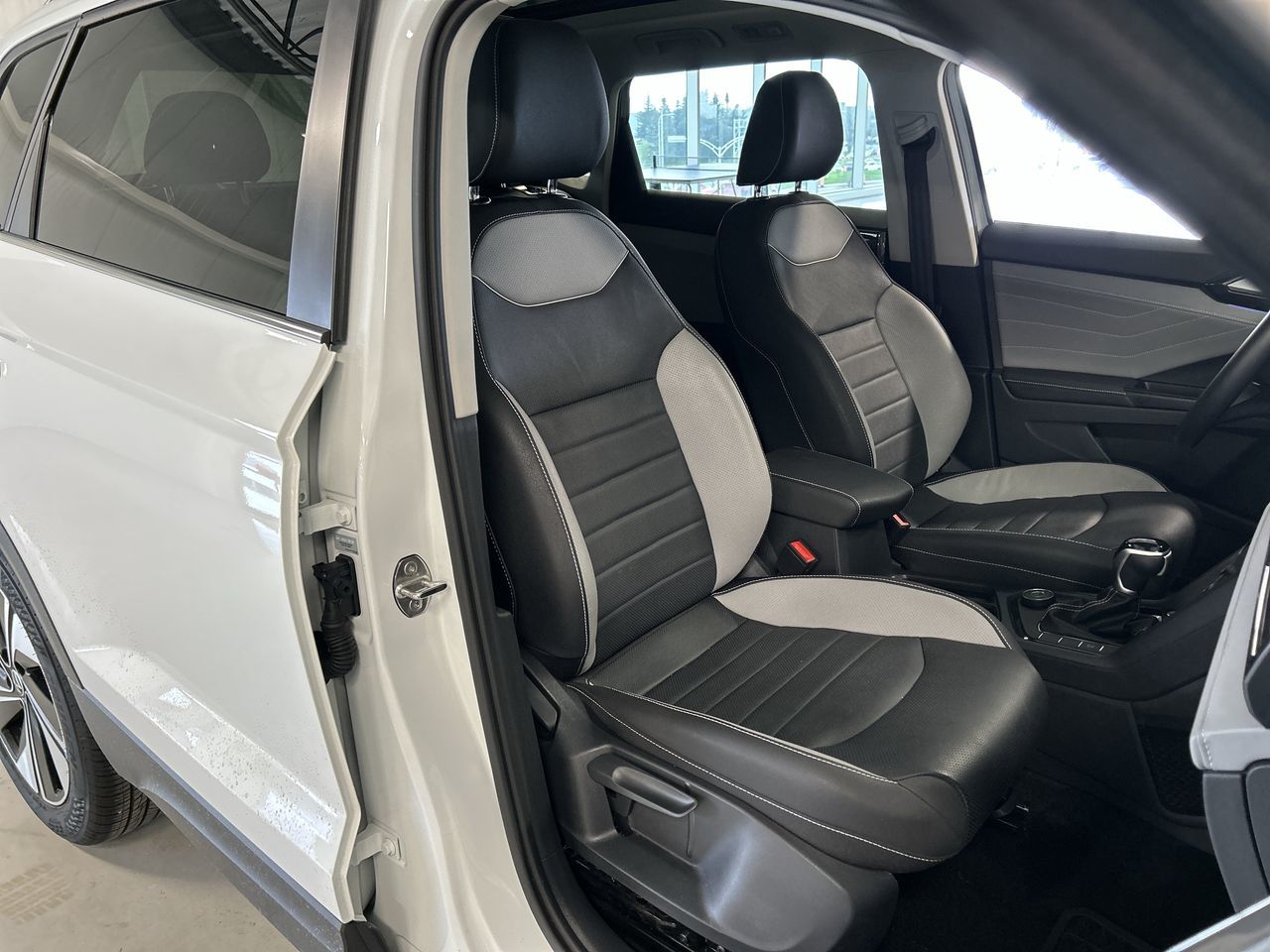 Volkswagen Taos  2024