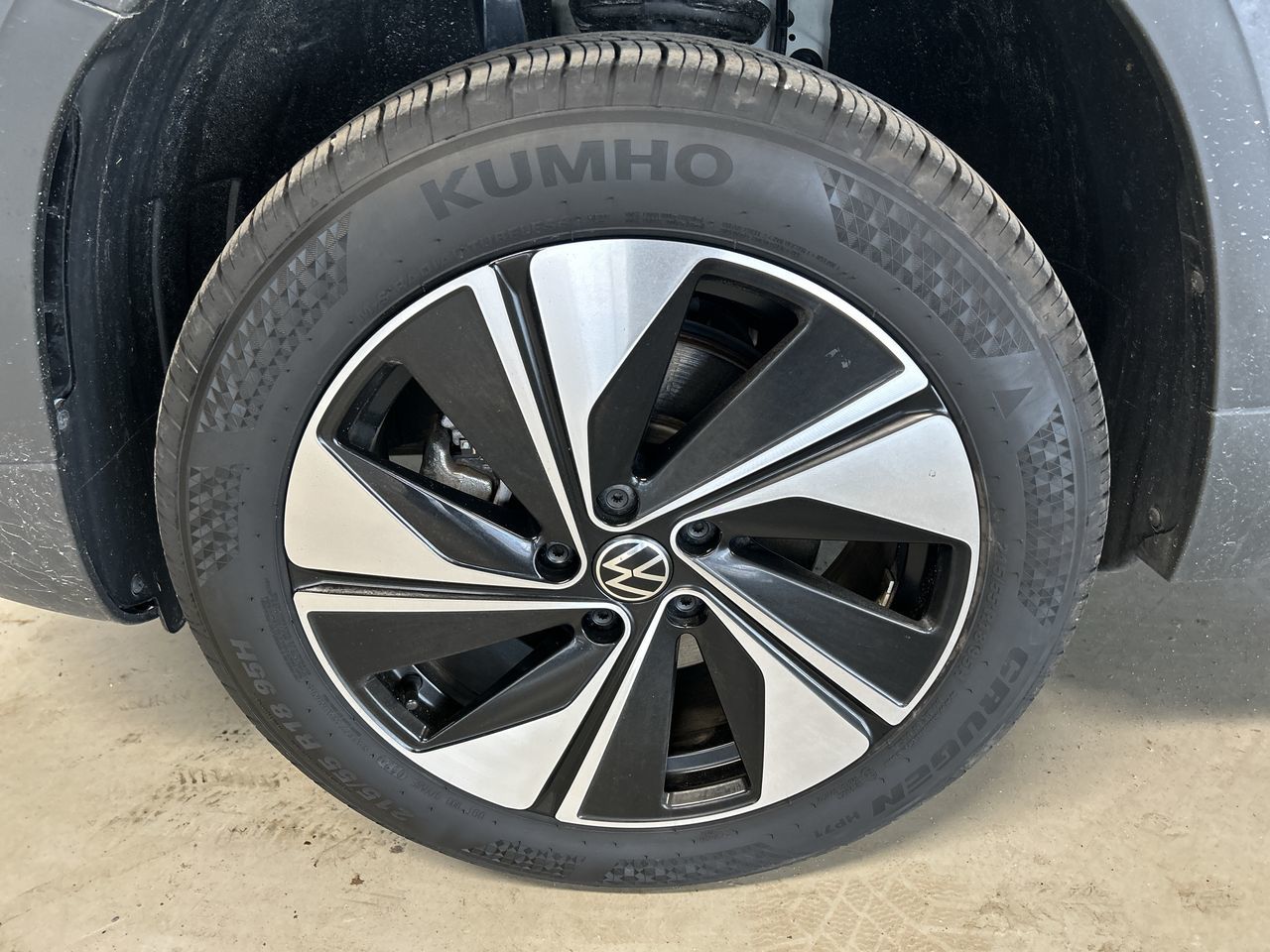 Volkswagen Taos  2024