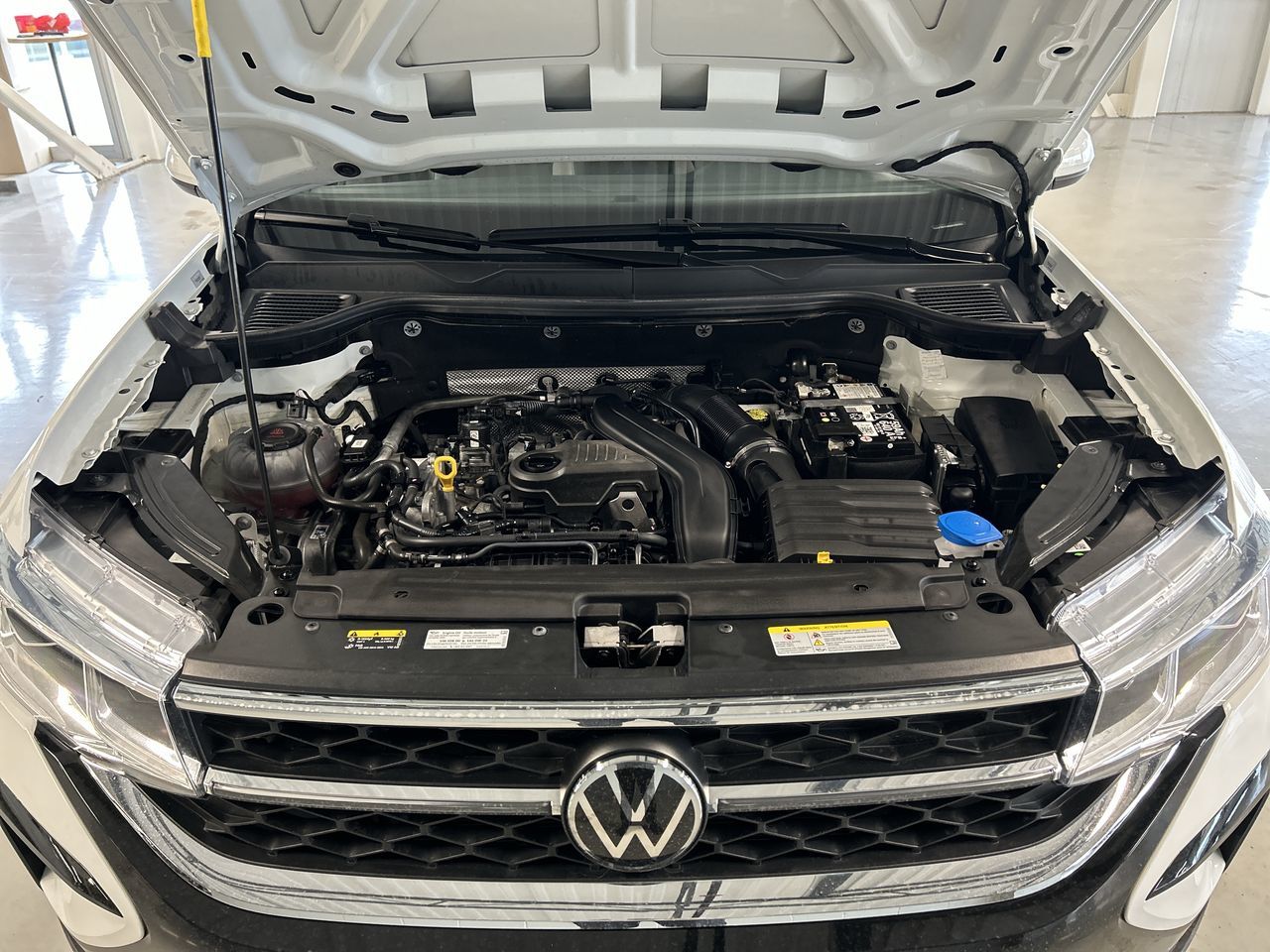 Volkswagen Taos  2024