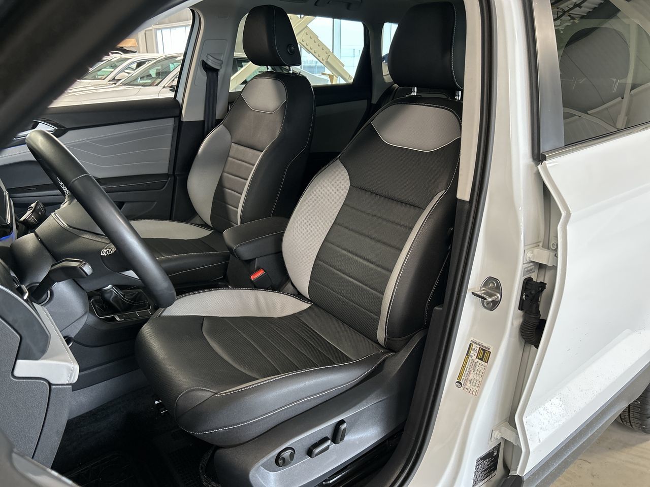 Volkswagen Taos  2024