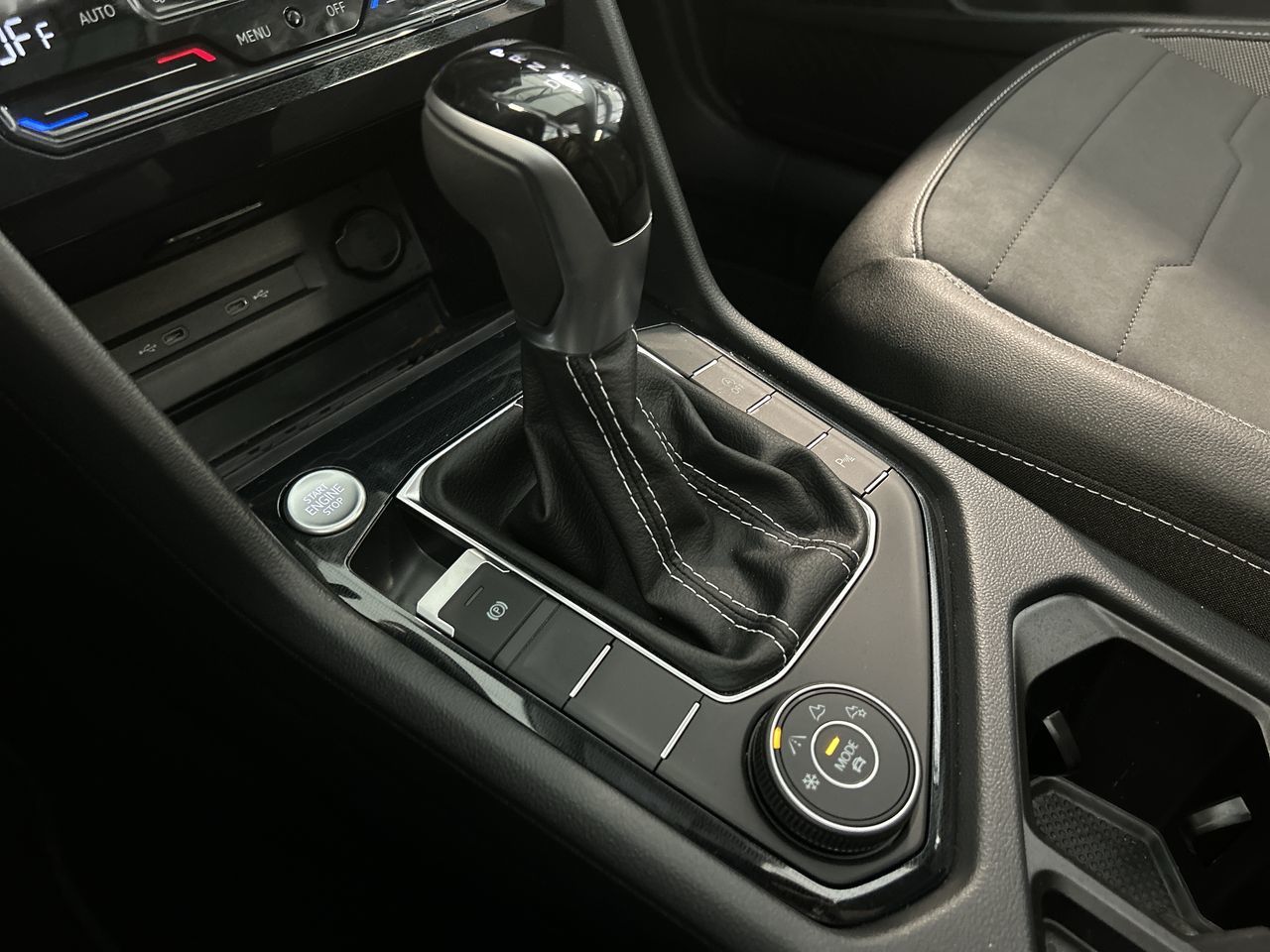 Volkswagen Taos  2025