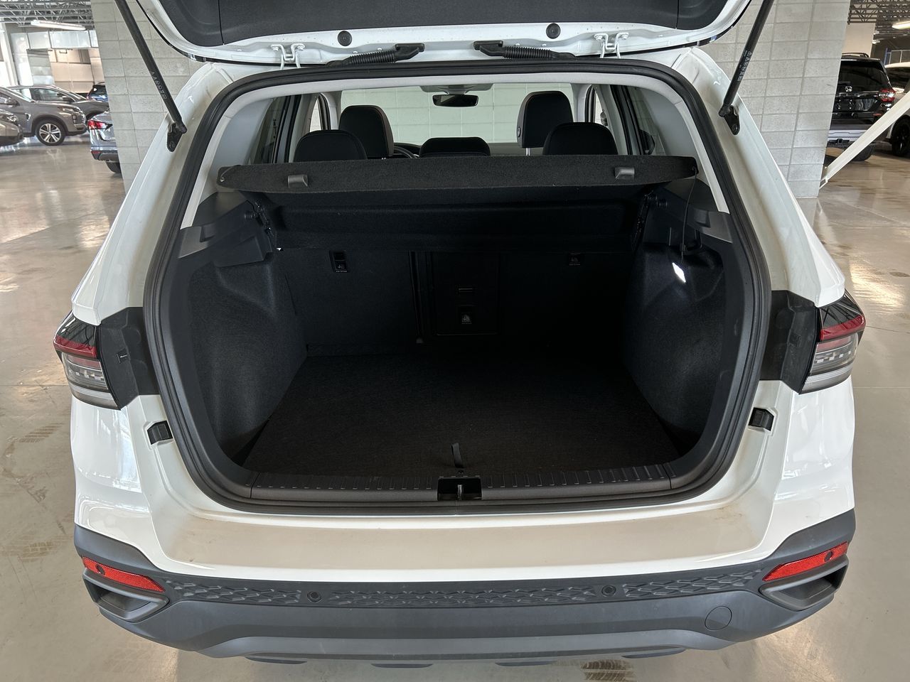 Volkswagen Taos  2025