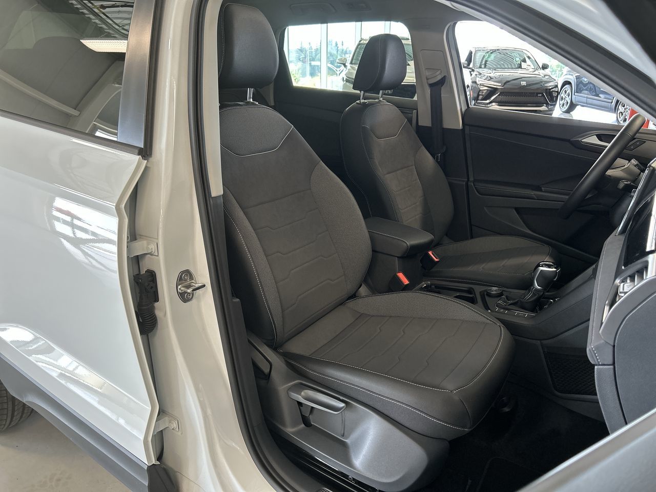 Volkswagen Taos  2025