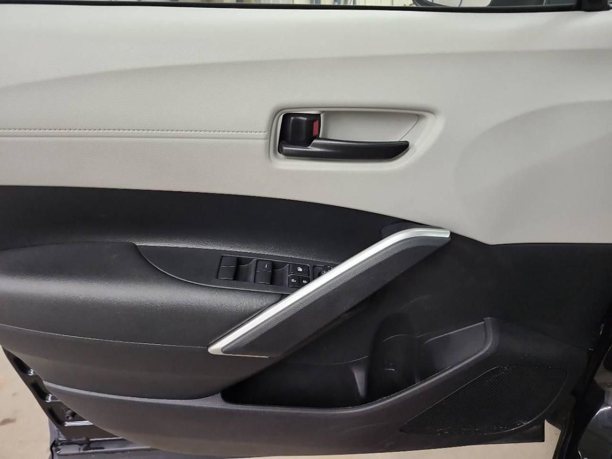 Photo 2023 Toyota Corolla Cross L #8