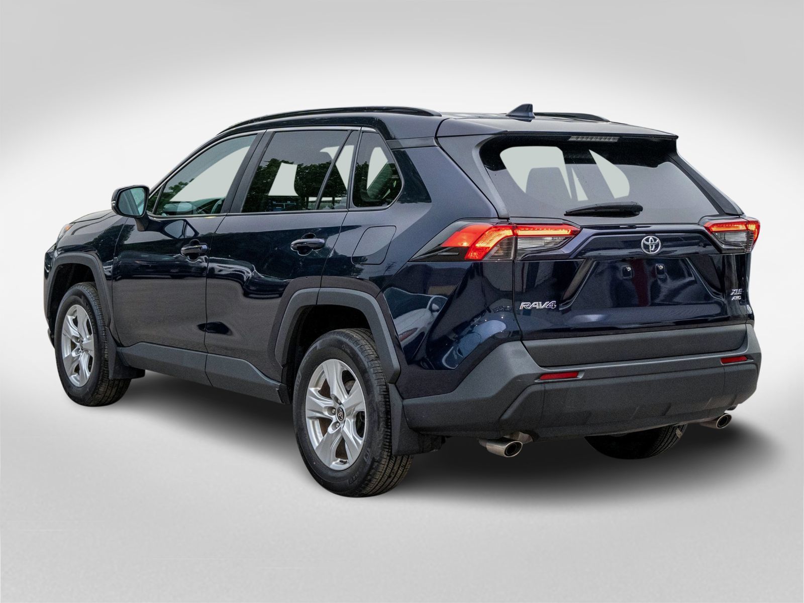 Photo Toyota RAV4 XLE AWD **SIÈGES AVANT CHAUFFANTS + TOIT OUVRANT 2021 #4