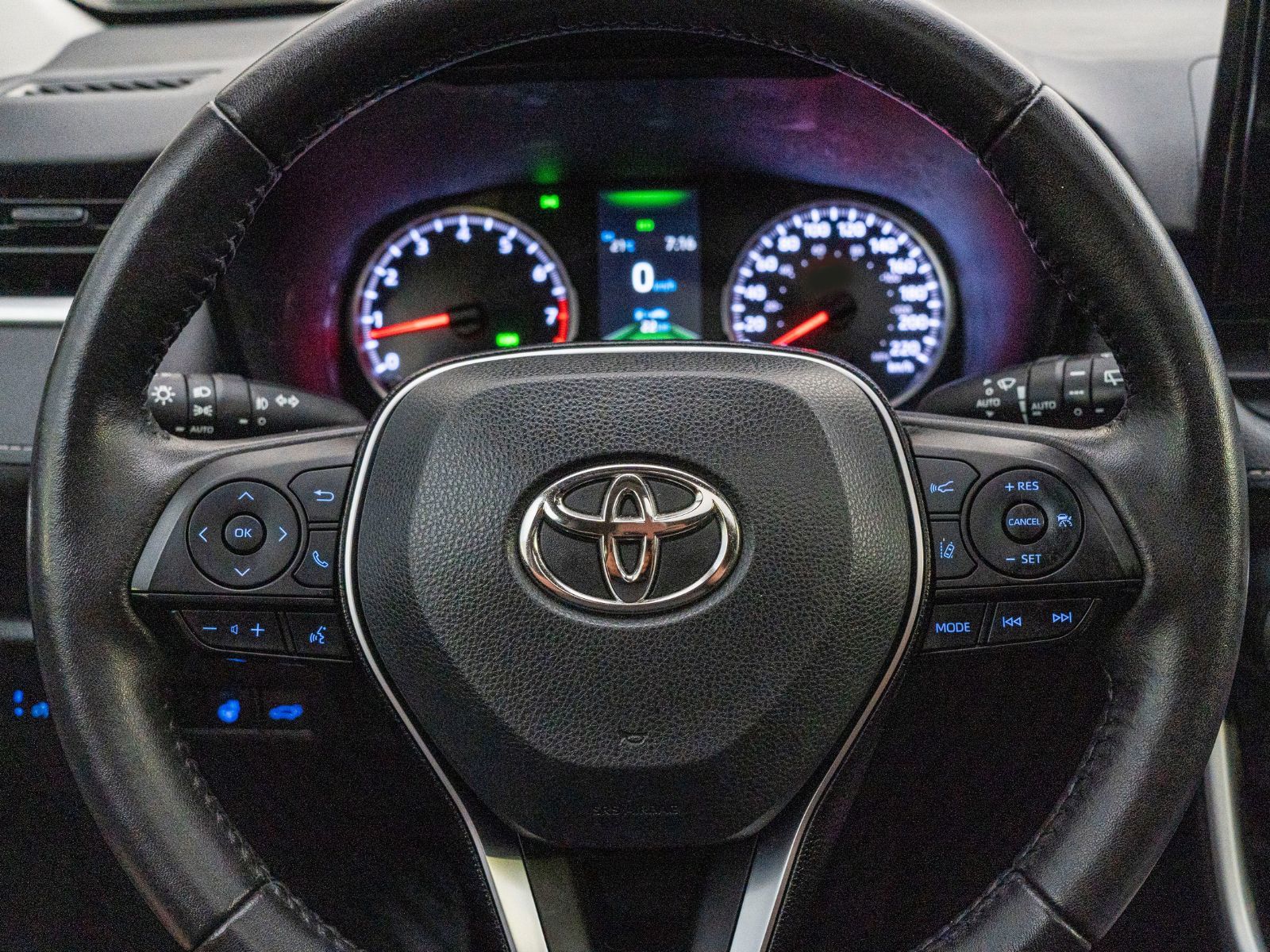 Photo Toyota RAV4 XLE AWD **SIÈGES AVANT CHAUFFANTS + TOIT OUVRANT 2021 #8