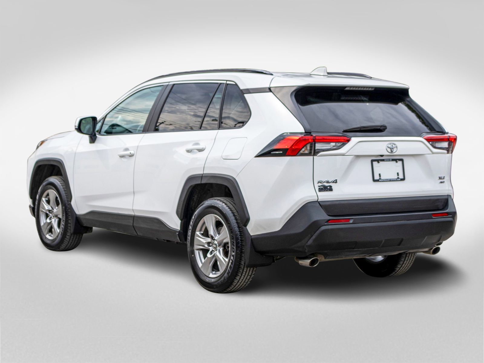 Photo 2025 Toyota RAV4 XLE AWD **JAMAIS ACCIDENTÉ+TOIT+CARPLAY+MAG** #4