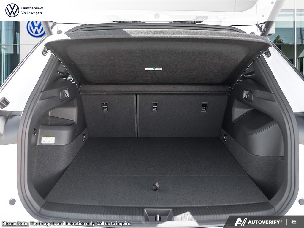 Photo 2026 Volkswagen Tiguan Comfortline R-Line Black Edition 4MOTION #7