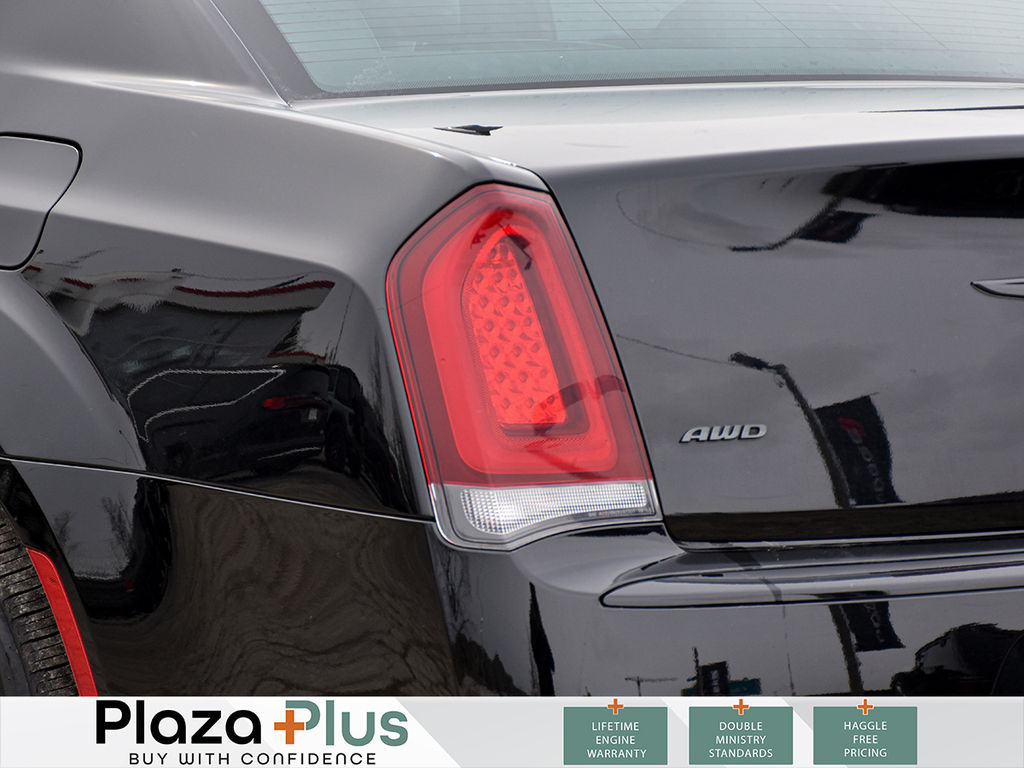 2022 Chrysler 300 Touring L HEATED LEATHER | APPLE CARPLAY ANDROID AUTO | REMOTE START | AWD