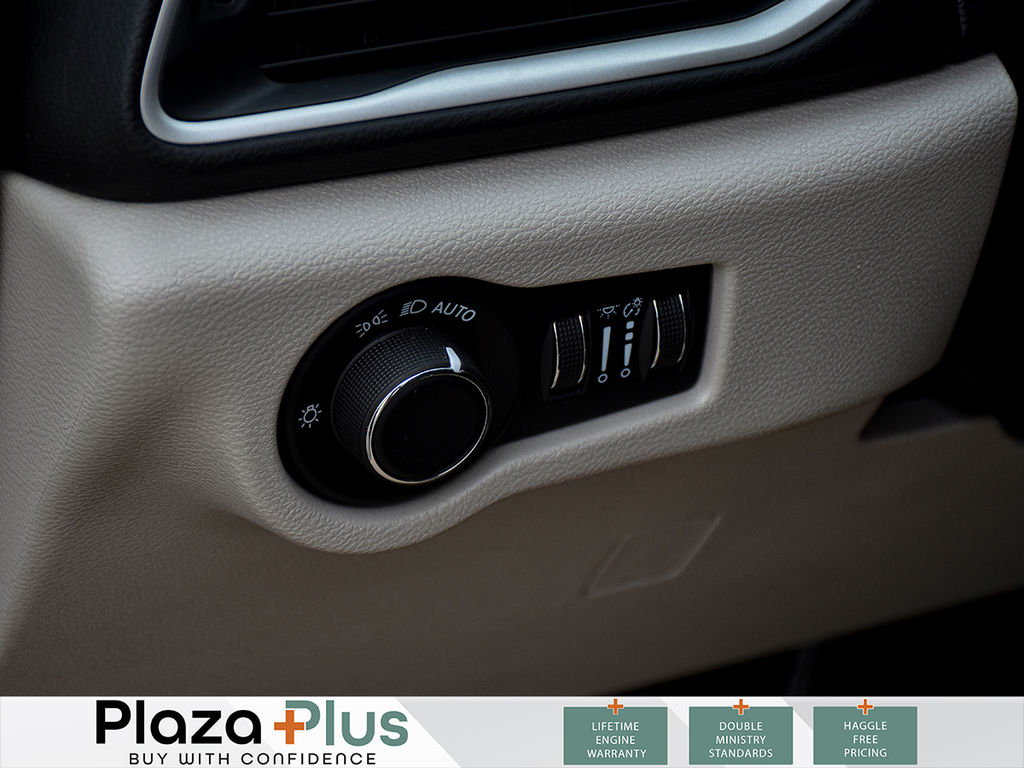 2022 Chrysler Grand Caravan SXT POWER SLIDING DOORS | GREAT PRICE | ALLOY RIMS
