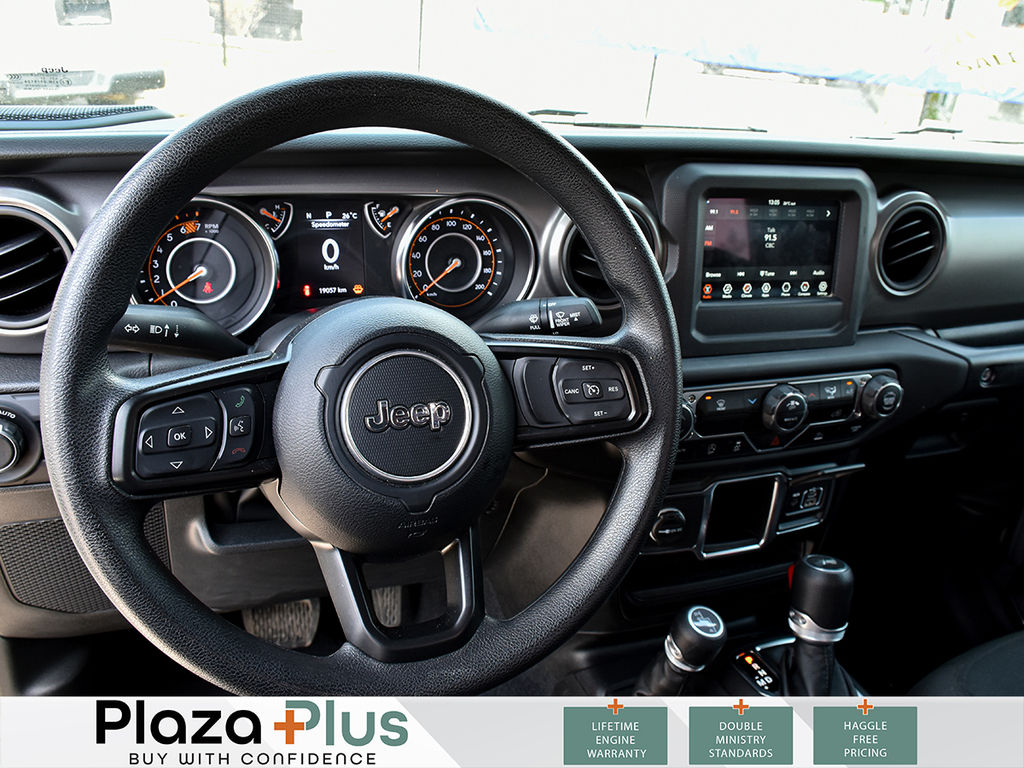 2023 Jeep Wrangler Sport LOW KMS, VERY CLEAN, FINANCE ME