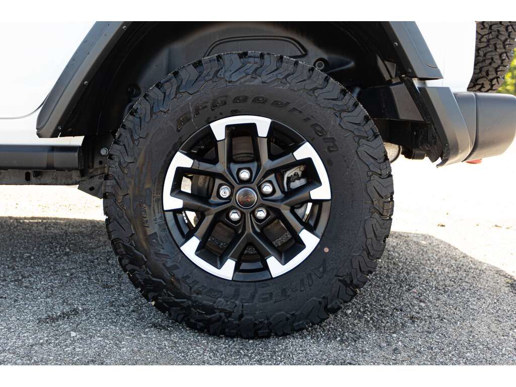 Photo 2024 Jeep Wrangler Rubicon #4