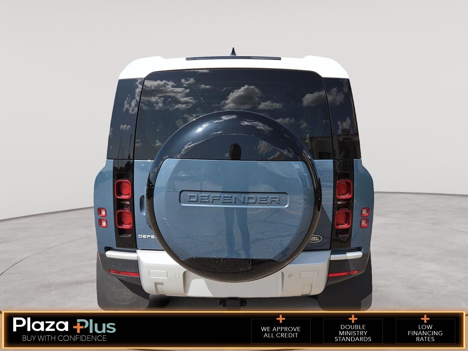 Photo 2023 Land Rover Defender SE #3