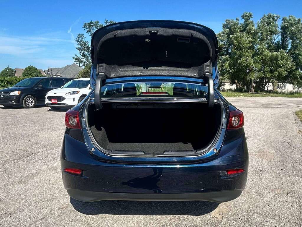 Photo 2018 Mazda Mazda3 GS #6