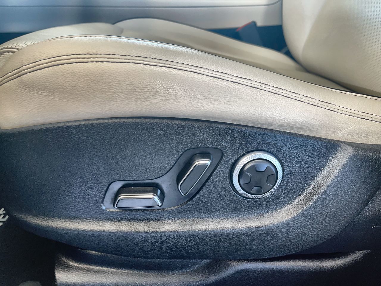 2022 GENESIS GV70 in Regina, Saskatchewan