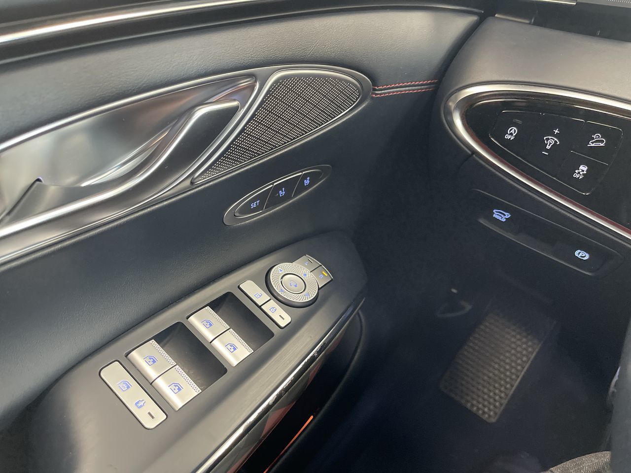 2022 GENESIS GV70
