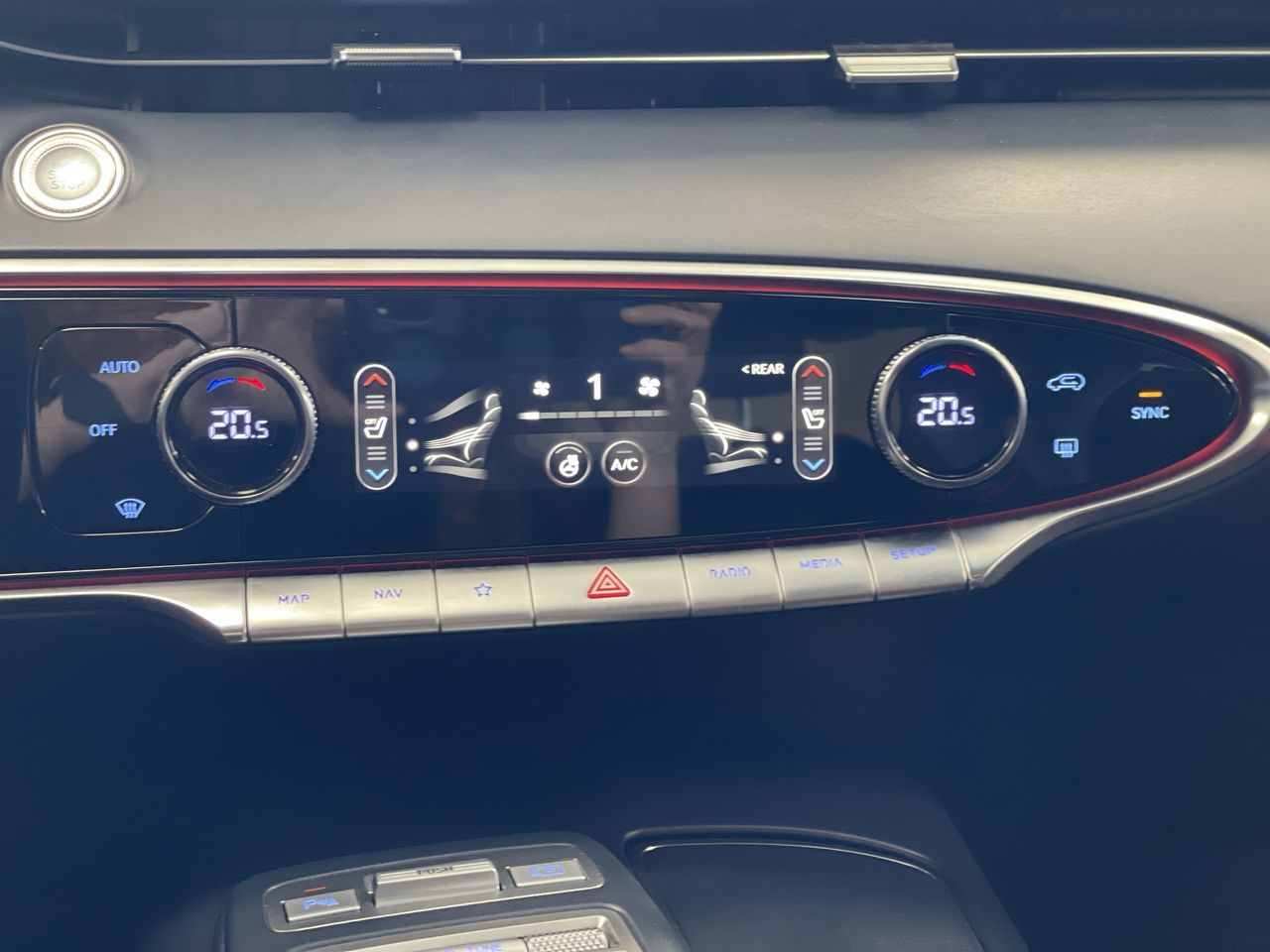 2022 GENESIS GV70