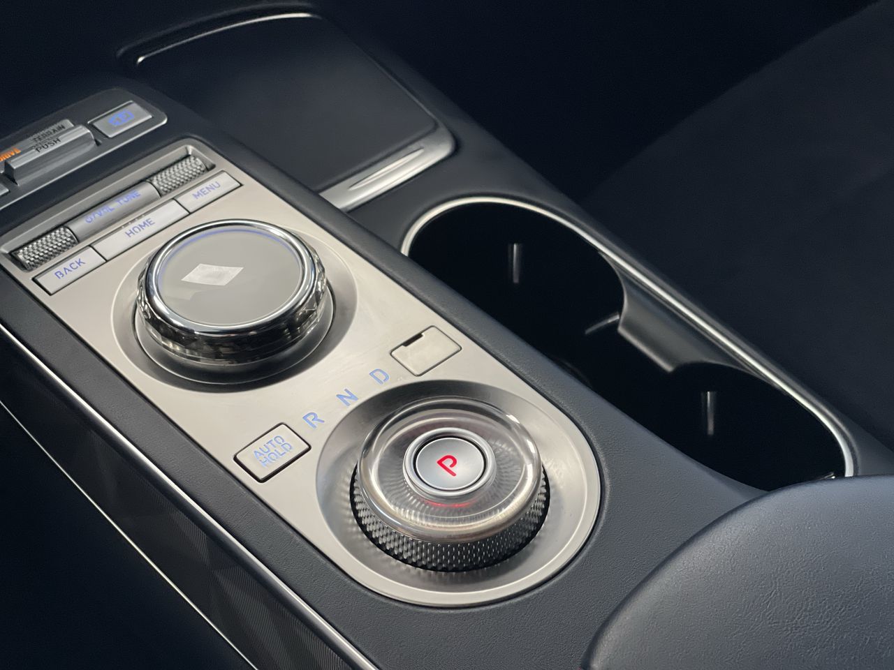 2022 GENESIS GV70