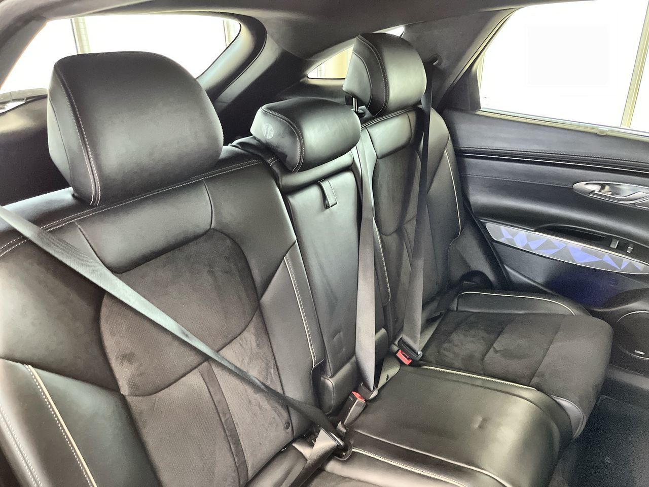 2023 GENESIS GV70