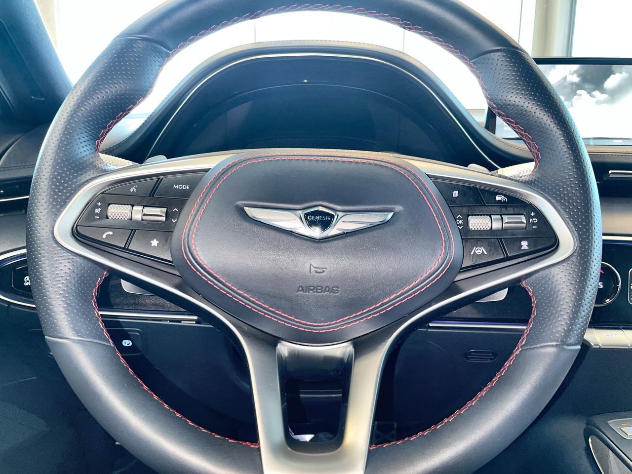 2023 GENESIS GV70
