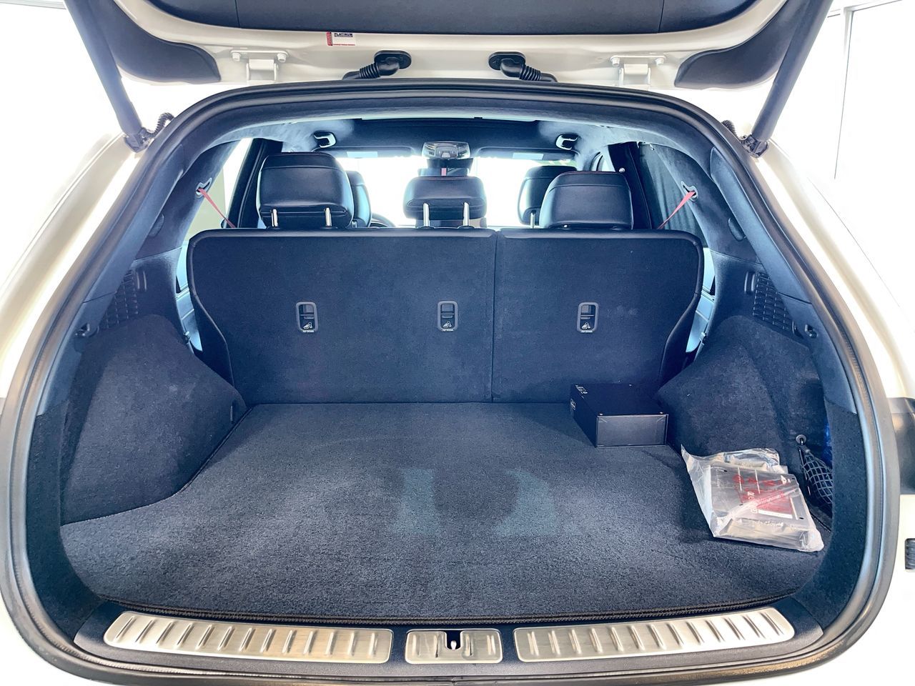 2023 GENESIS GV70
