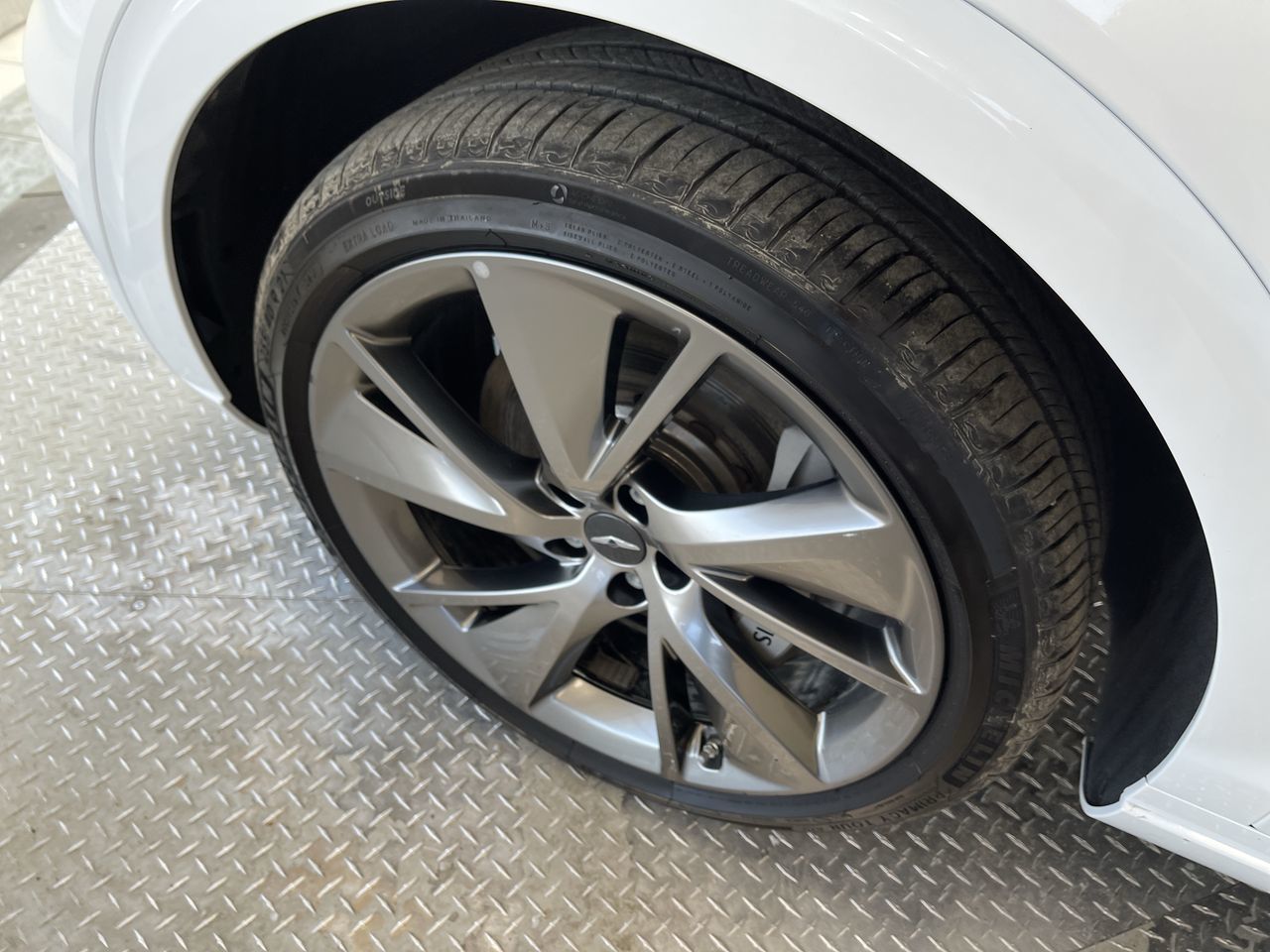2025 GENESIS GV70