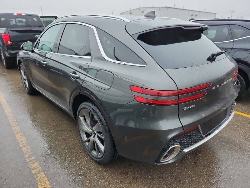 2025 GENESIS GV70