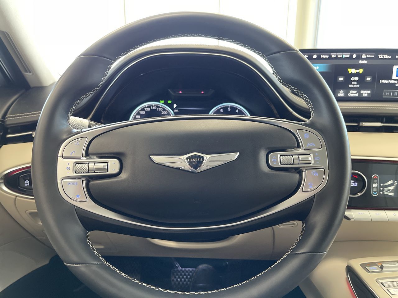 2025 GENESIS GV70