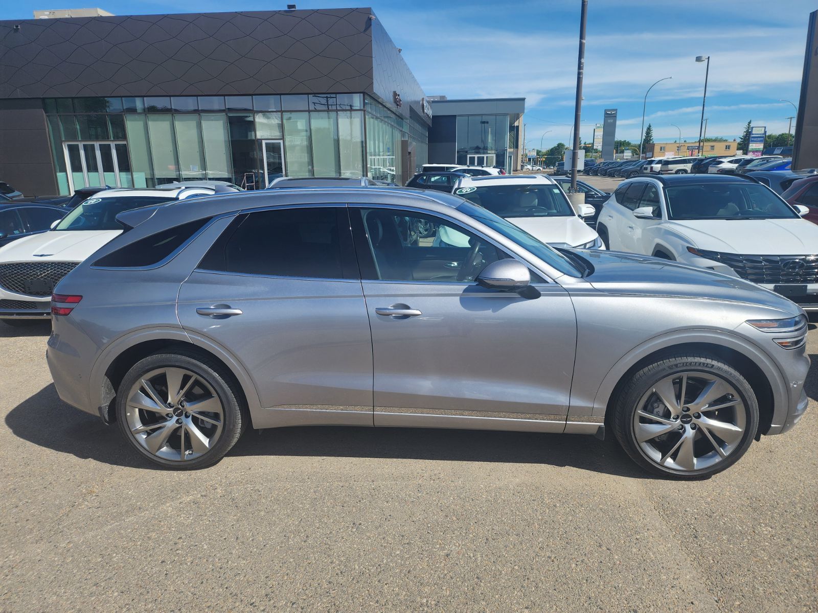 2025 GENESIS GV70