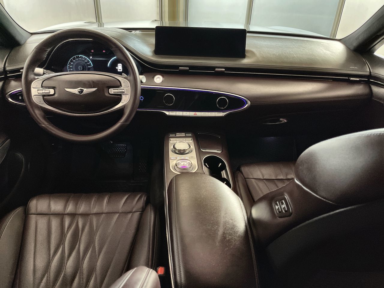 2025 GENESIS GV70
