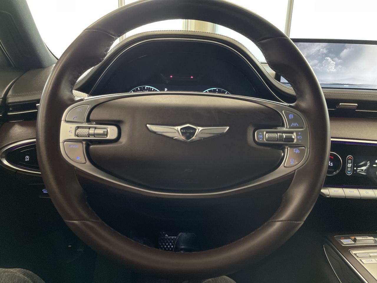 2025 GENESIS GV70