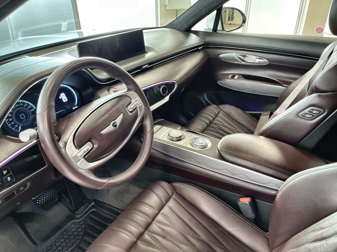 2025 GENESIS GV70