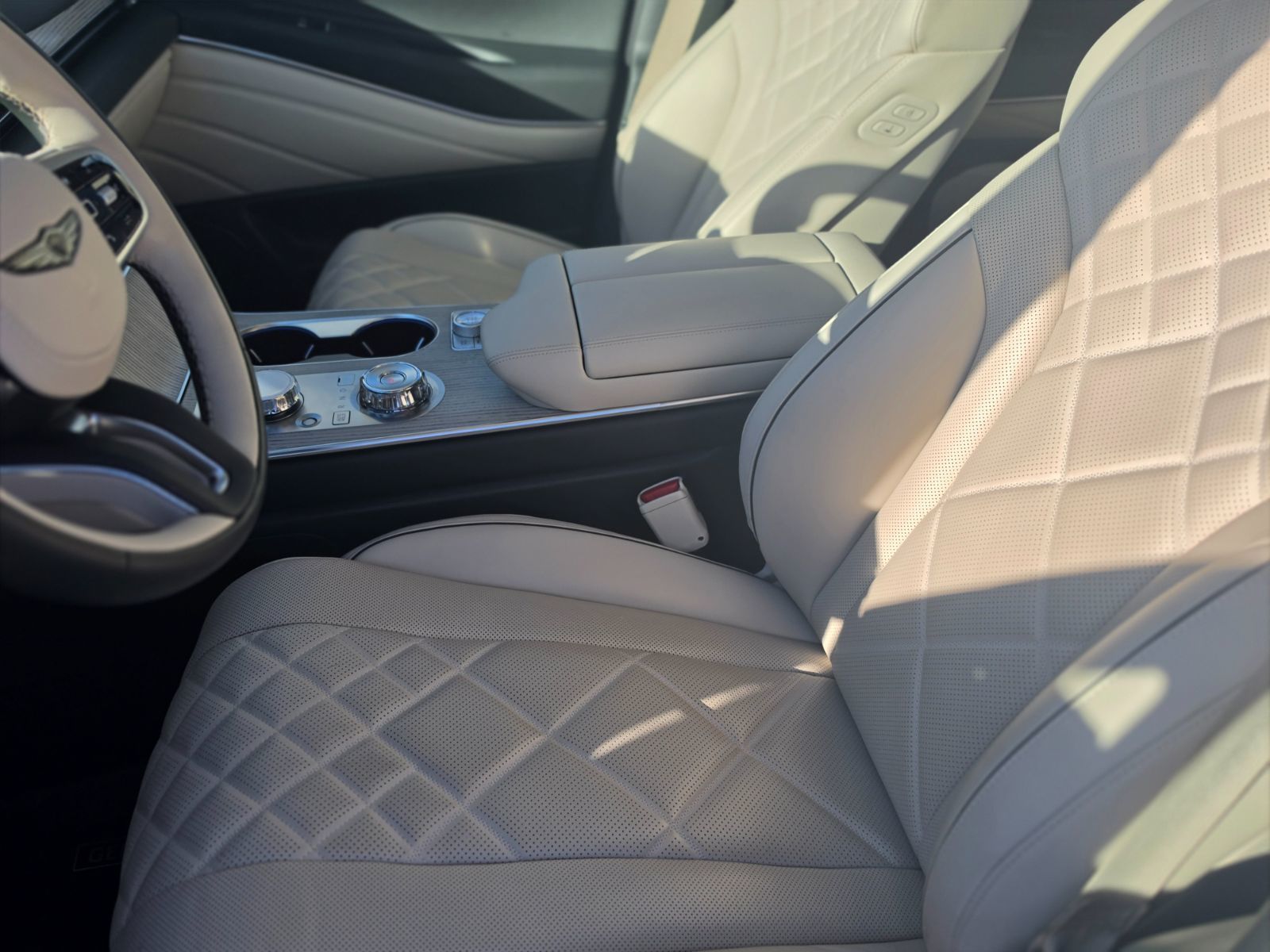 2025 GENESIS GV80