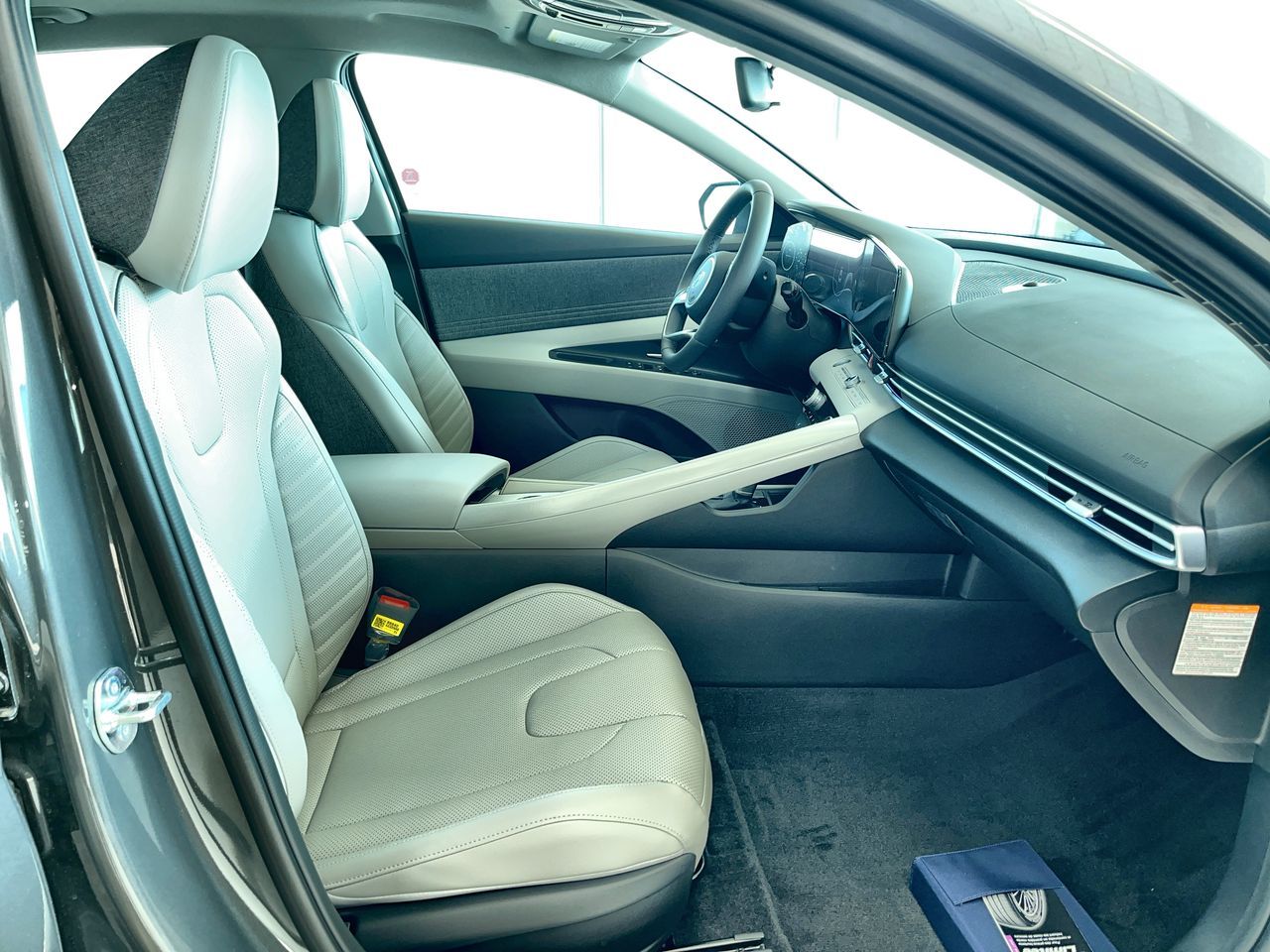 2025 Hyundai Elantra Hybrid in Regina, Saskatchewan