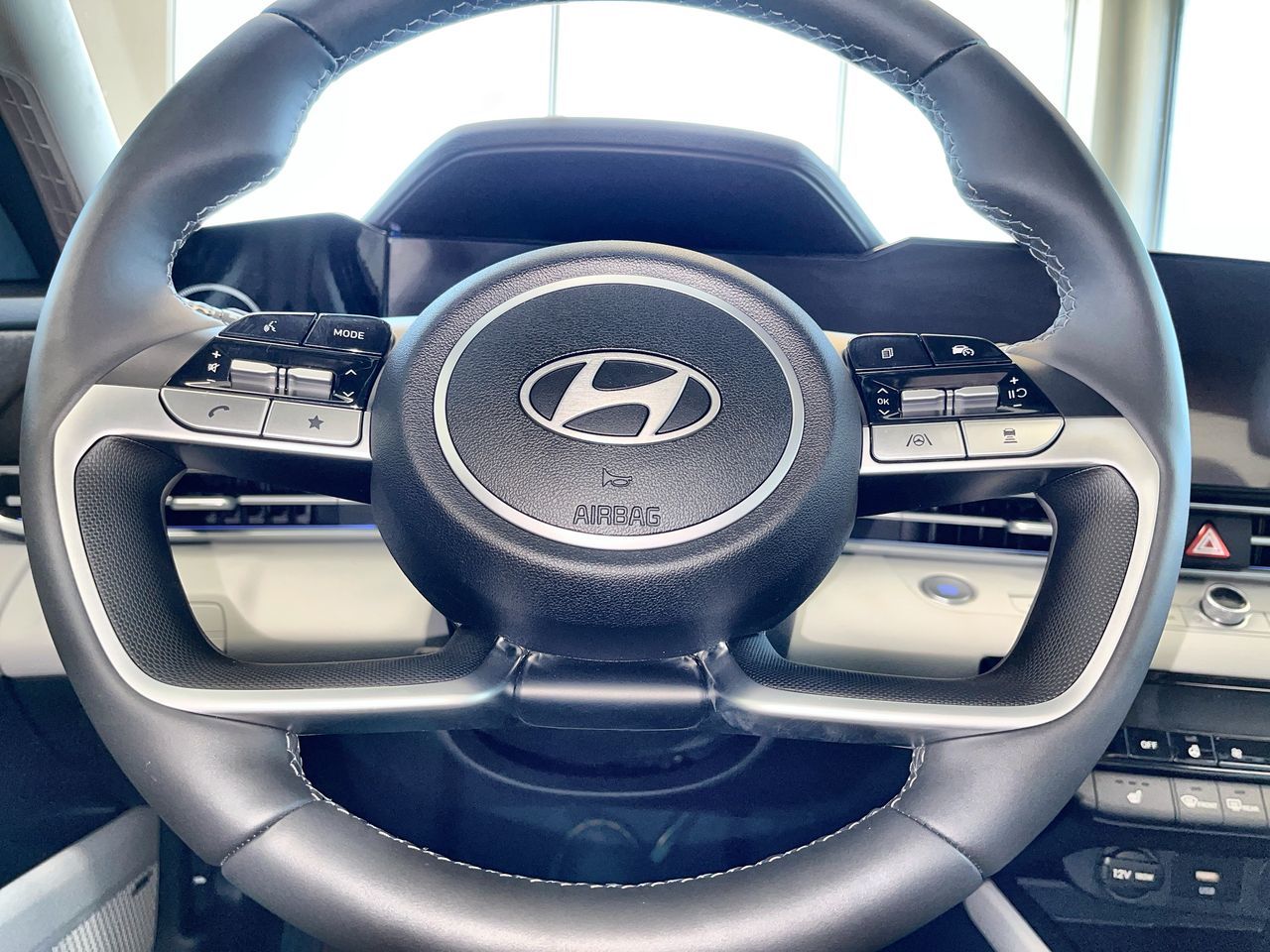 2025 Hyundai Elantra Hybrid in Regina, Saskatchewan