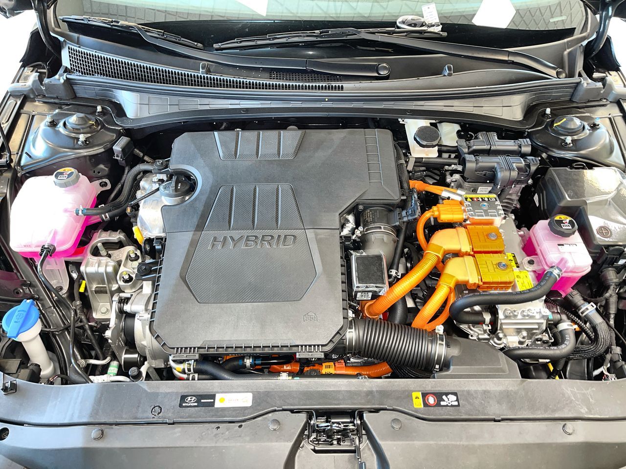 2025 Hyundai Elantra Hybrid in Regina, Saskatchewan