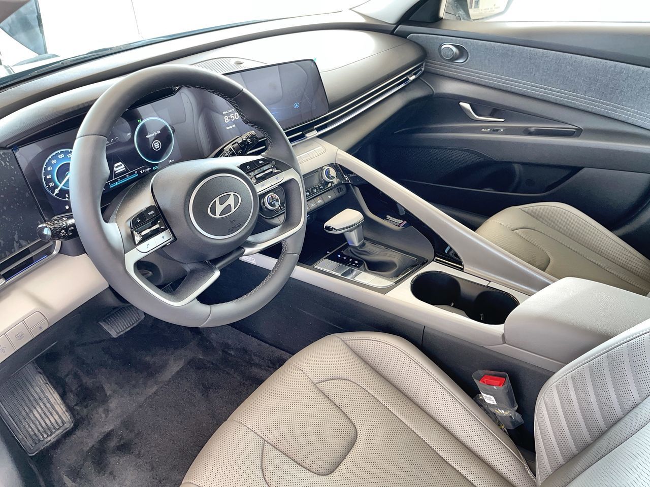 2025 Hyundai ELANTRA Hybrid