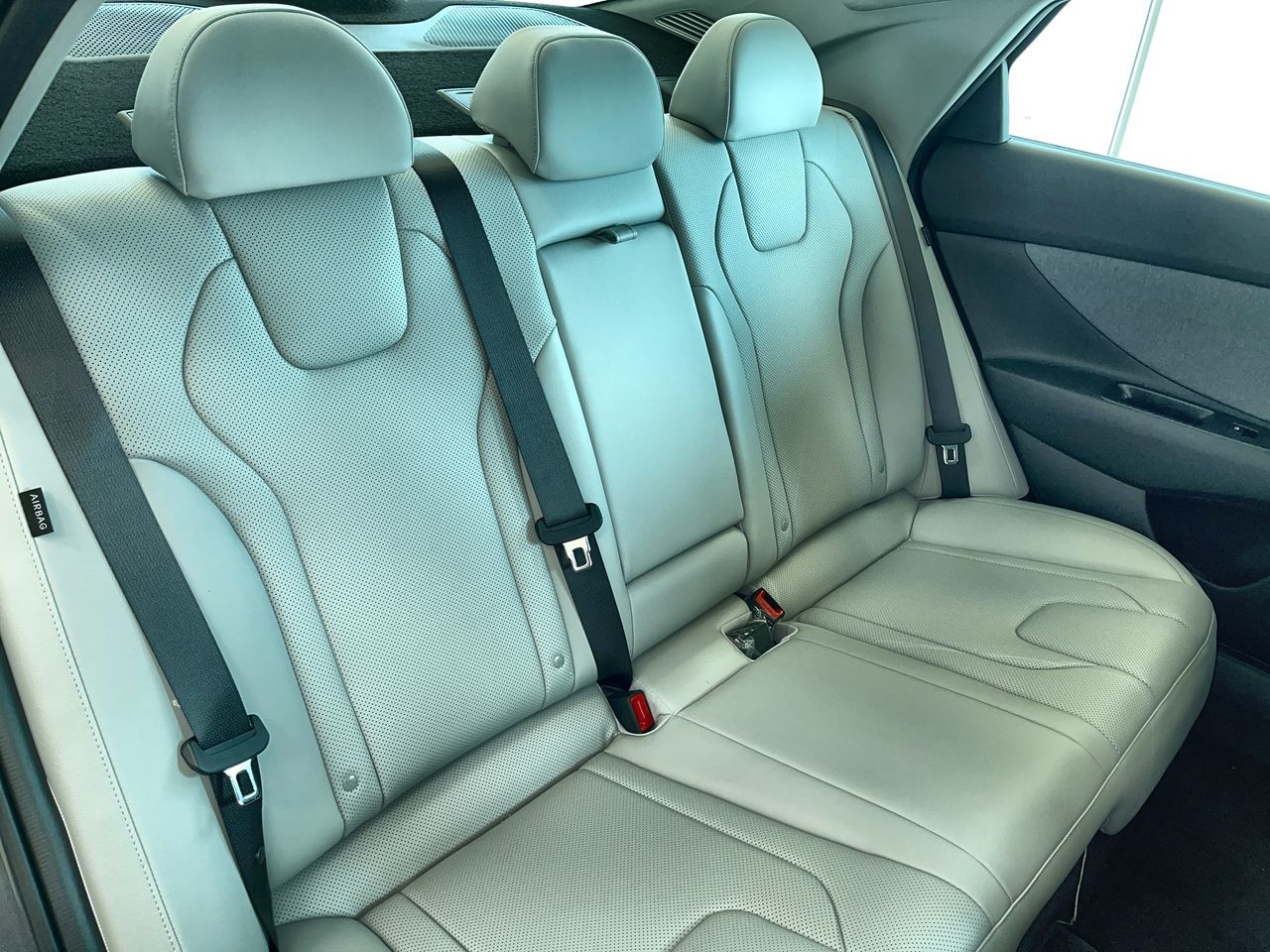 2025 Hyundai ELANTRA Hybrid