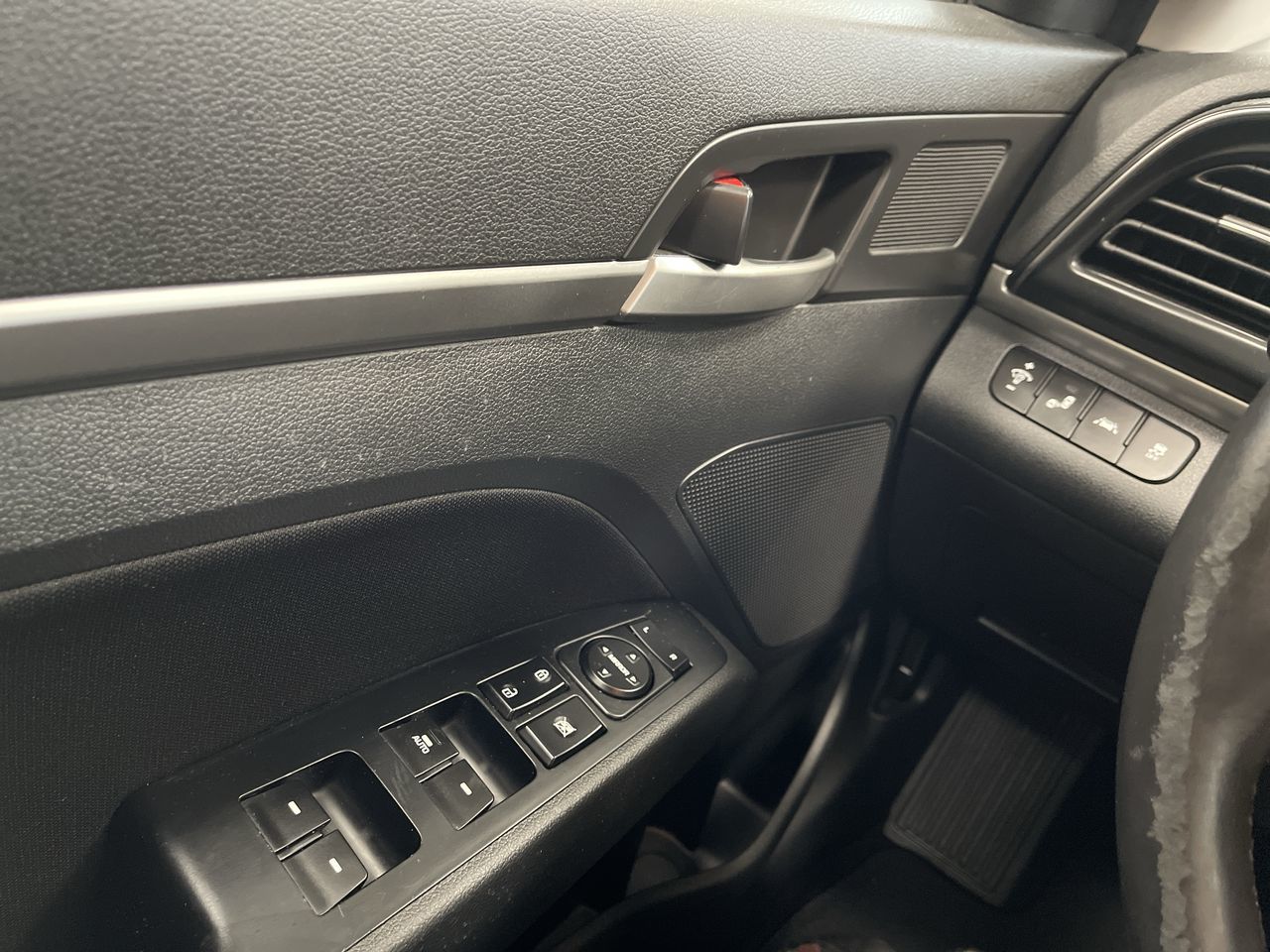 2020 Hyundai Elantra Sedan