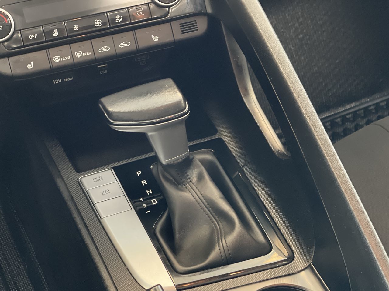 Hyundai Elantra Sedan  2022 à Regina, Saskatchewan