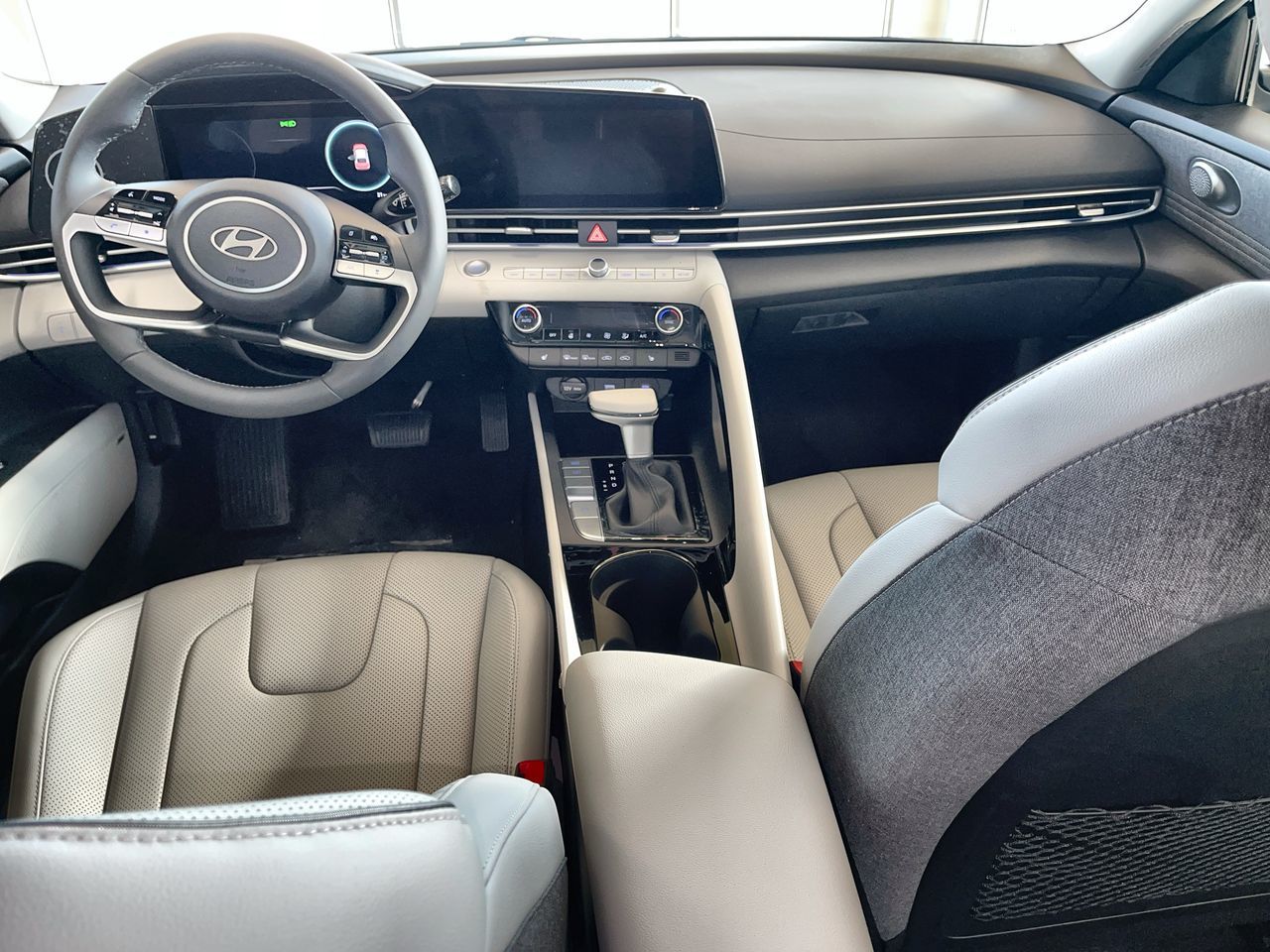 2025 Hyundai Elantra in Regina, Saskatchewan