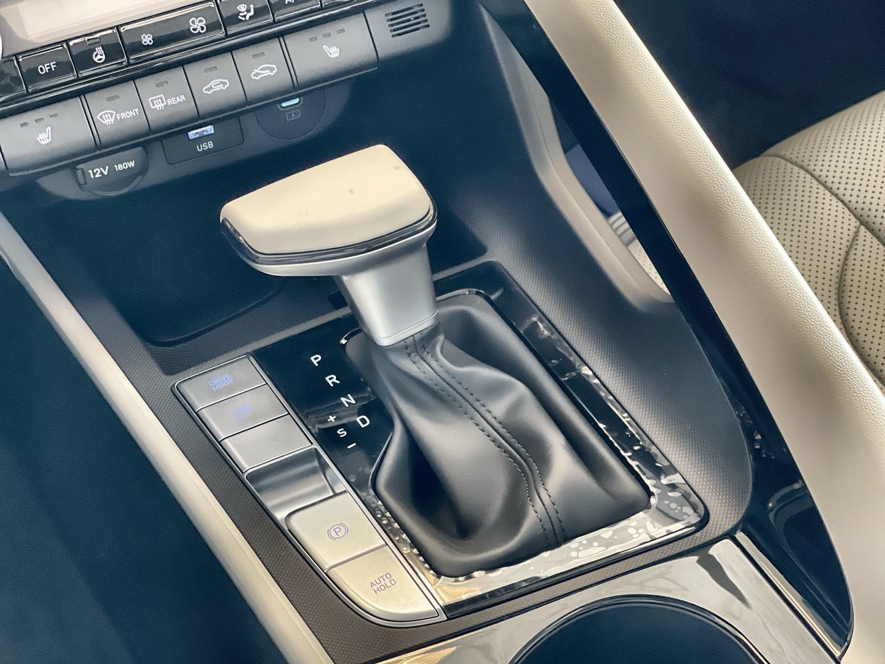 2025 Hyundai Elantra in Regina, Saskatchewan